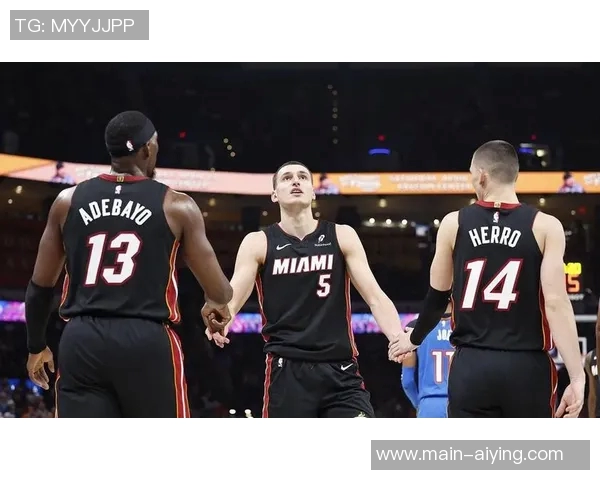 阿德巴约称赞约维奇精神状态出色期待为他赢得胜利