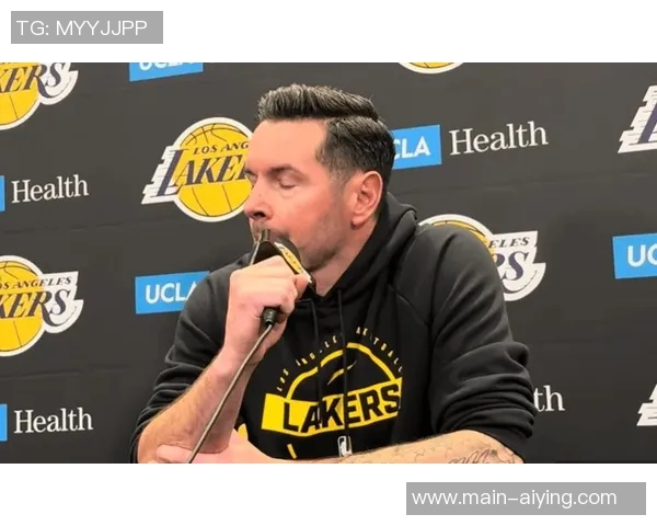 雷迪克称赞黄蜂进攻表现出色并分享防守策略调整经验